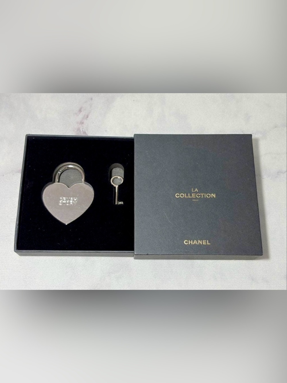 CHANEL Silver Heart Padlock with Key Set: Crush Story LA Collection NWP GWP
